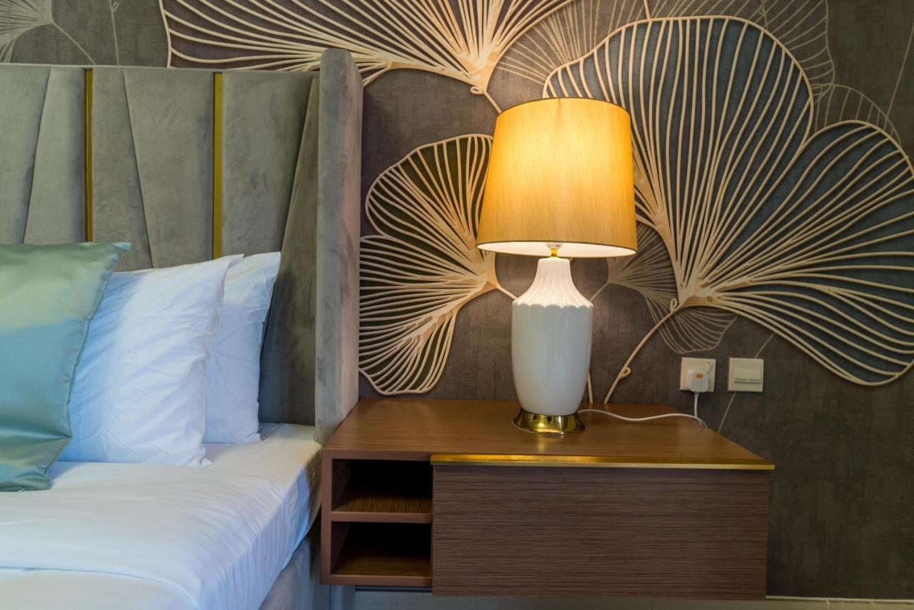 Simply Comfort In Sarai Palm Jumeirah Dubaj Kültér fotó