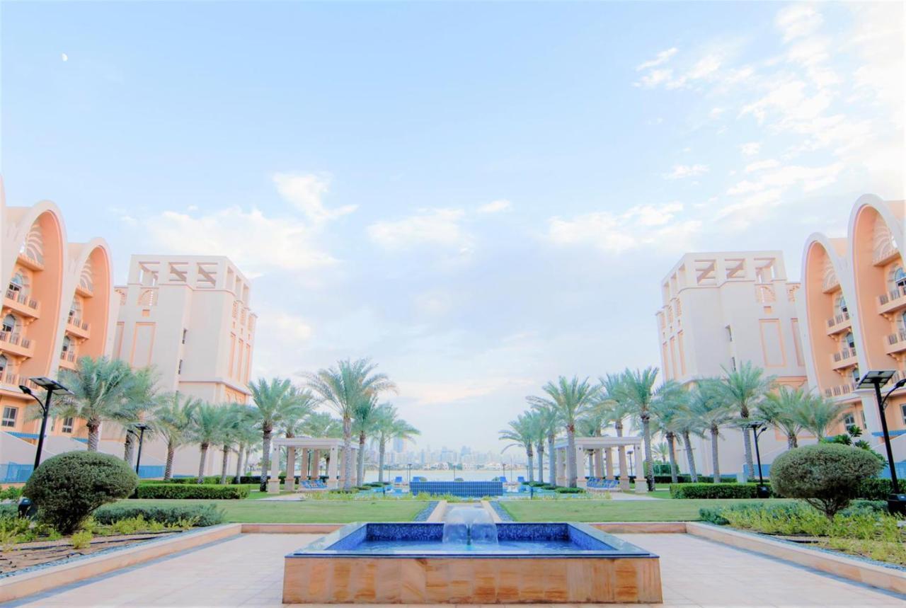 Simply Comfort In Sarai Palm Jumeirah Dubaj Kültér fotó